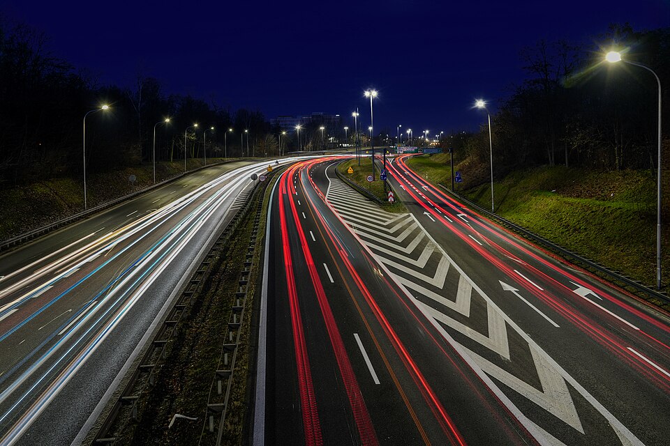 Autostrada nocą